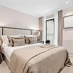 Upper Wimpole London Apartment